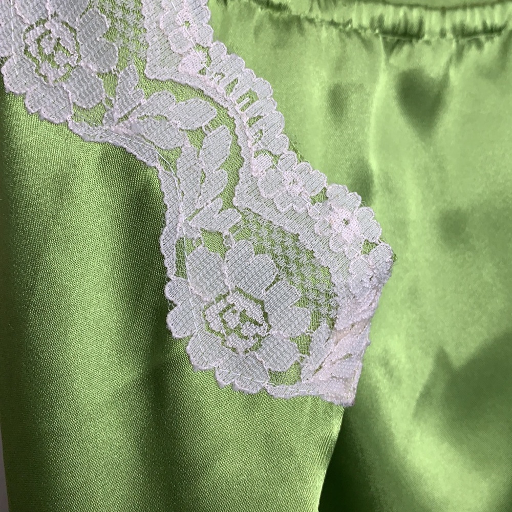 ANNOUNCEMENTS Maternity Cami Ethereal Silky Lace Spaghetti Strap Chartreuse - Picture 6 of 11